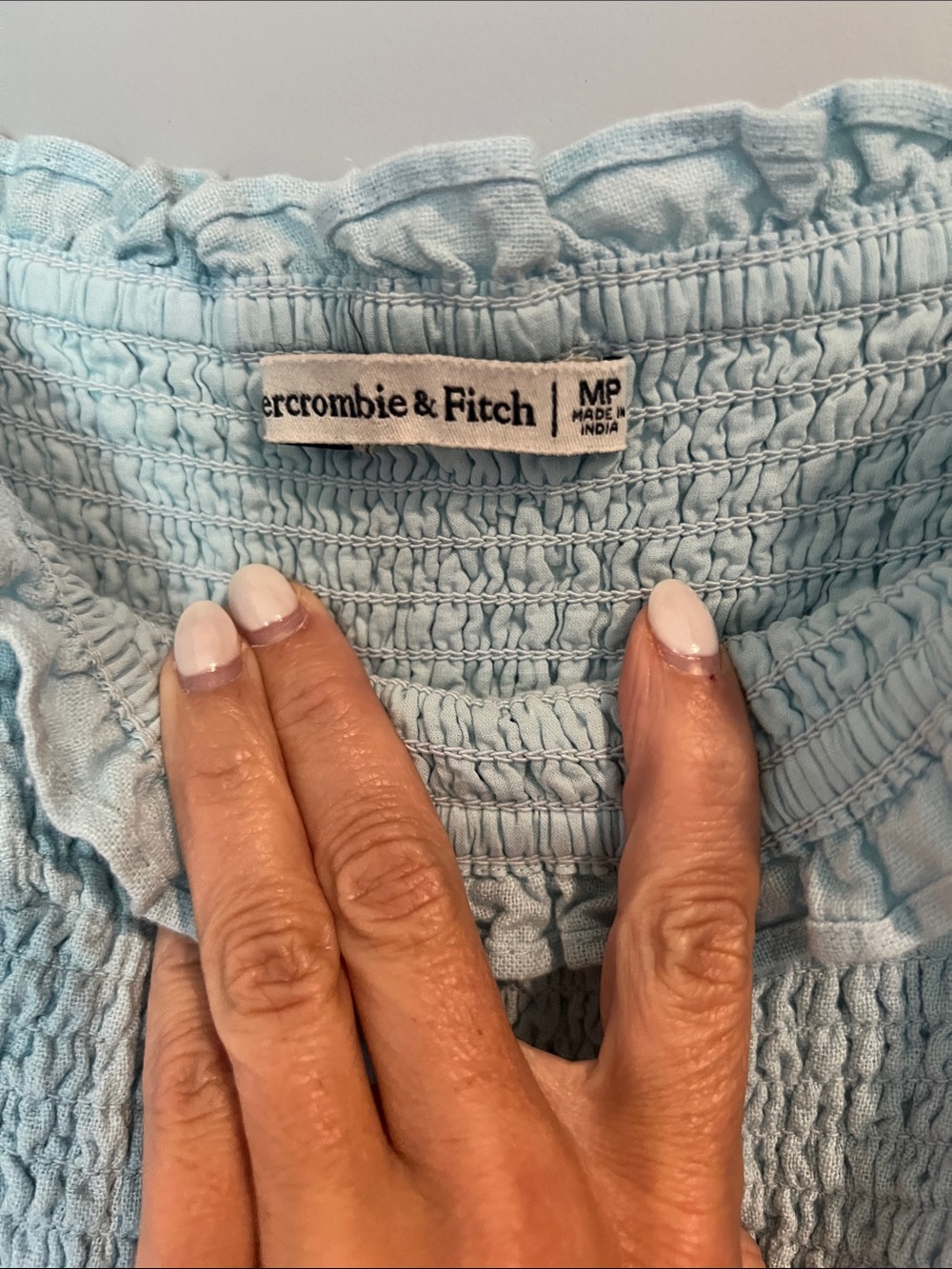 Abercrombie & Fitch Light Blue Smocked Puff-Sleeve Midi Dress - Picture 3 of 3